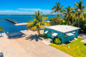 Waterfront Cozy Cottage with Boat Ramp & Dock